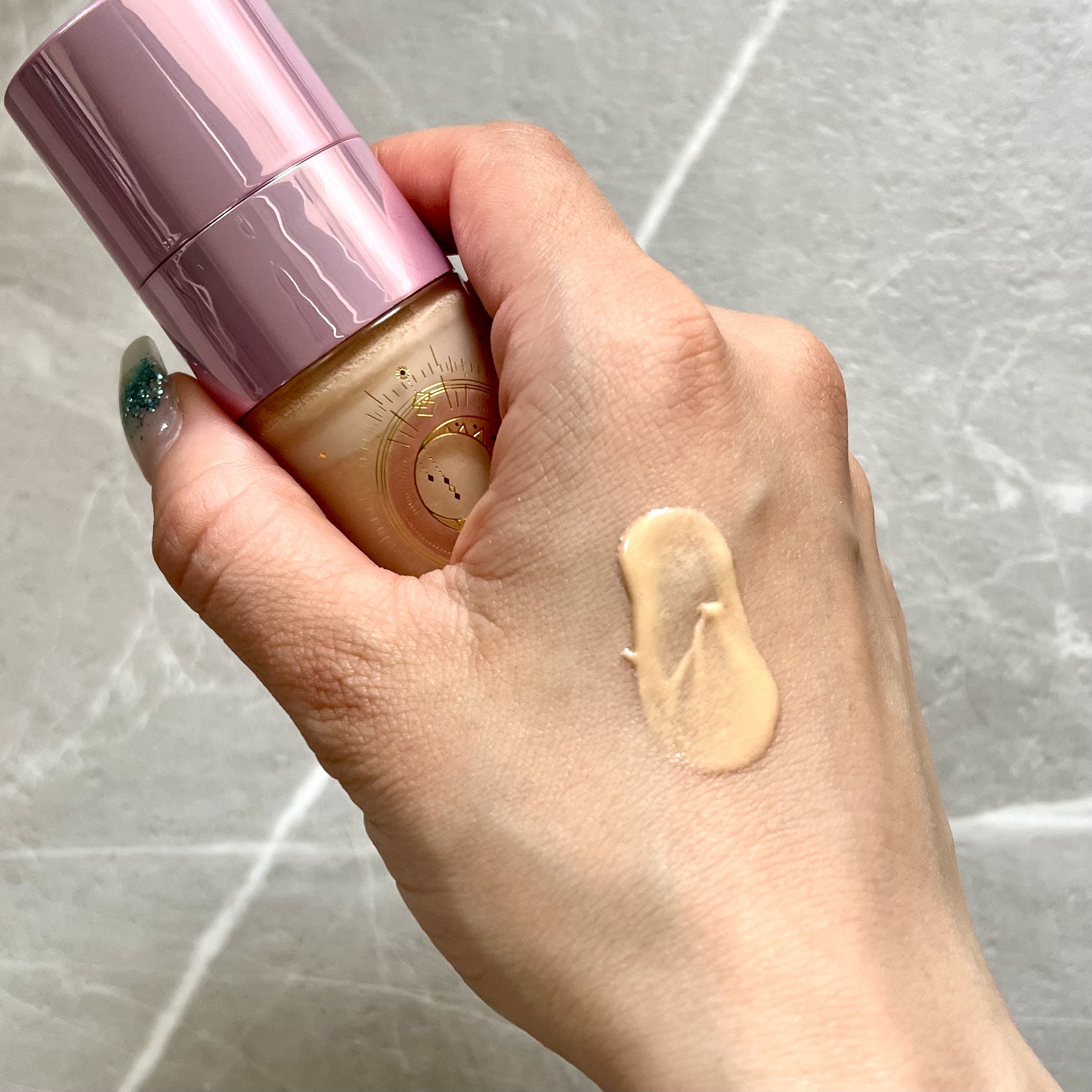 コラーゲンモイスチャースキンベース/illuN/化粧下地を使ったクチコミ（2枚目）