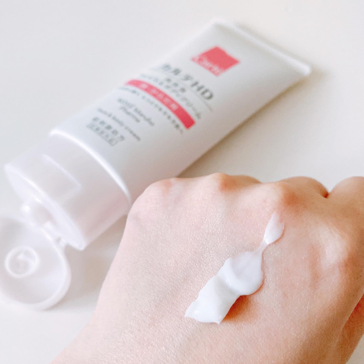 モイスチュア フェイス＆ボディクリーム 90g/カルテHD/ボディクリームを使ったクチコミ（2枚目）