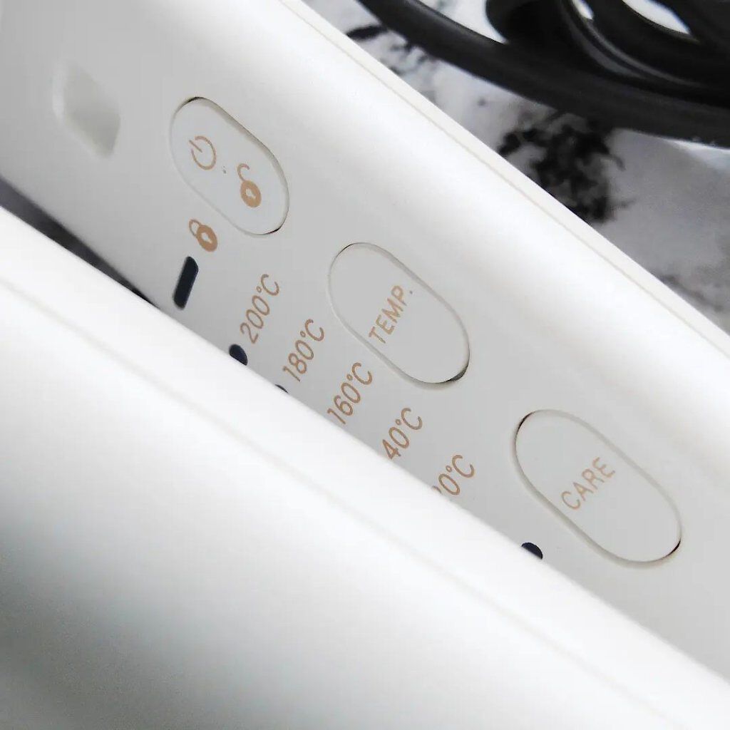 プリヴィレージュ シルクミラーストレート MHS-2410/mod's hair/ストレートアイロンを使ったクチコミ（2枚目）