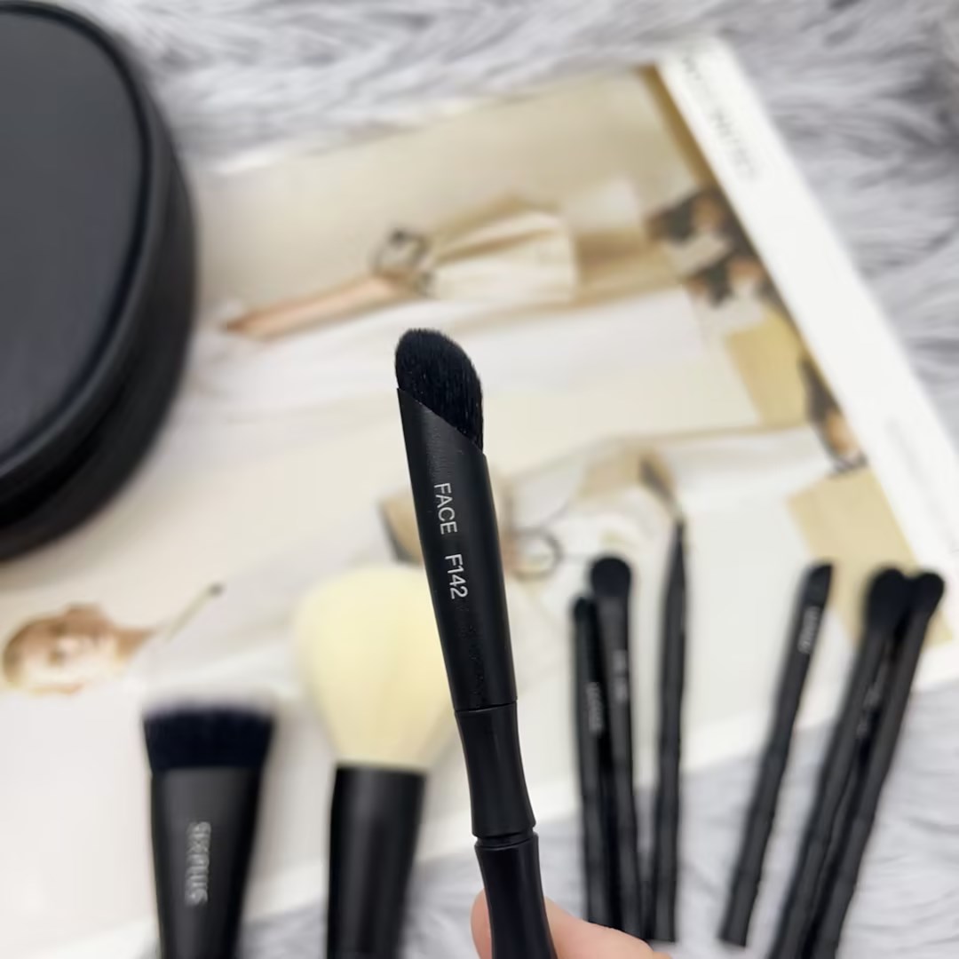 貴族のゴールド メイクブラシ11本セット 化粧ポーチ付き/SIXPLUS/メイクブラシを使ったクチコミ（2枚目）