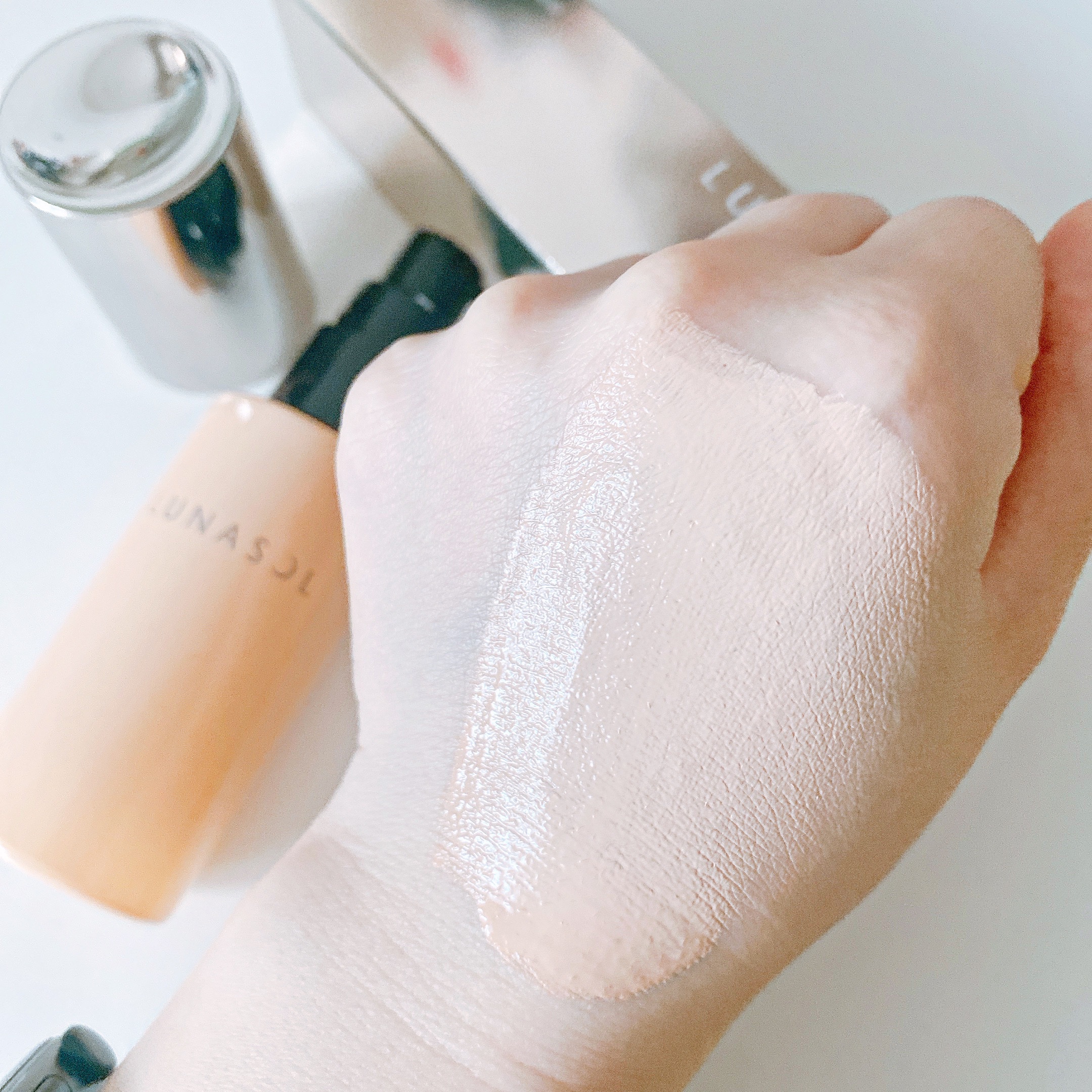 クラリティフロウリクイド/LUNASOL/リキッドファンデーションを使ったクチコミ（3枚目）