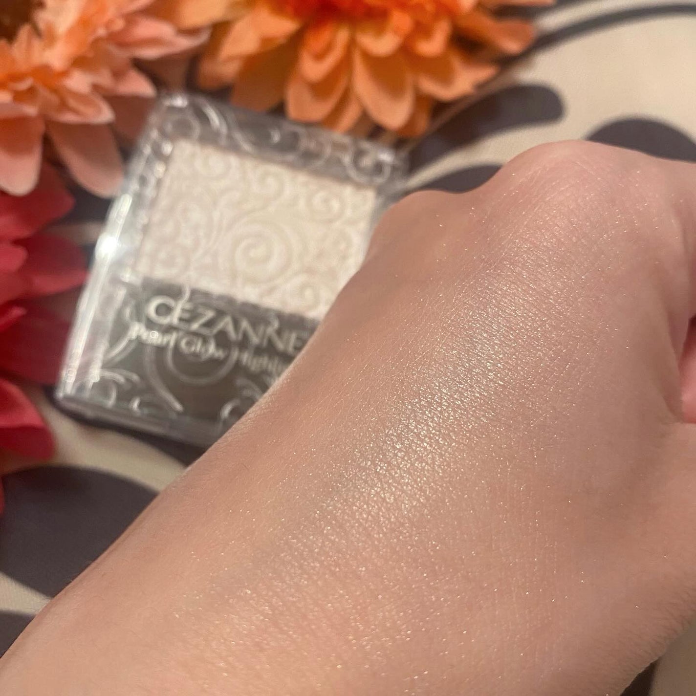 パールグロウハイライト/CEZANNE/パウダーハイライトを使ったクチコミ(3枚目)