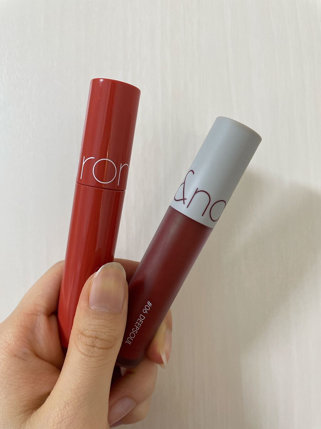ジューシーラスティングティント/rom&nd/リップティントを使ったクチコミ（2枚目）