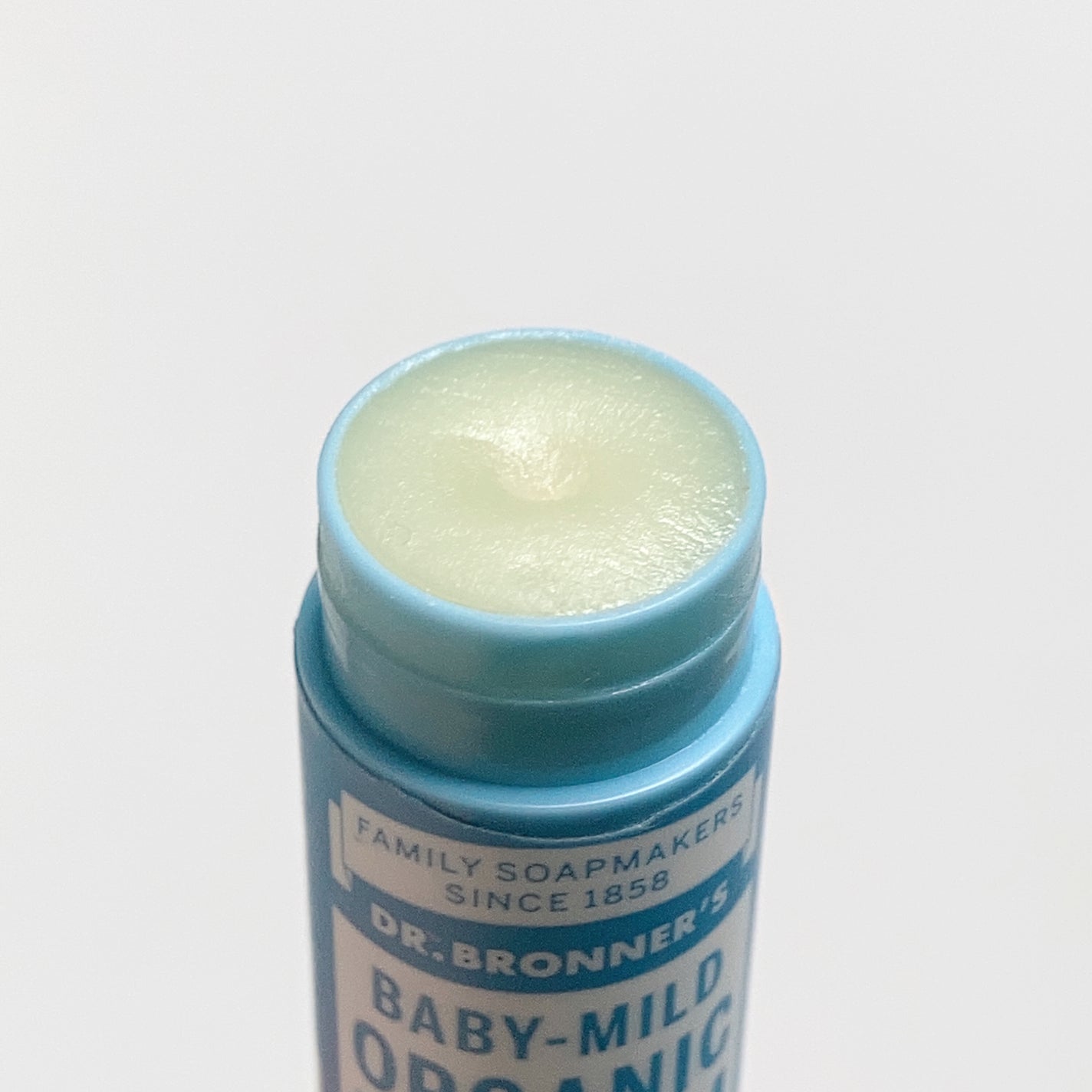 マジック オーガニックリップバーム/ドクターブロナー/リップバームを使ったクチコミ(2枚目)