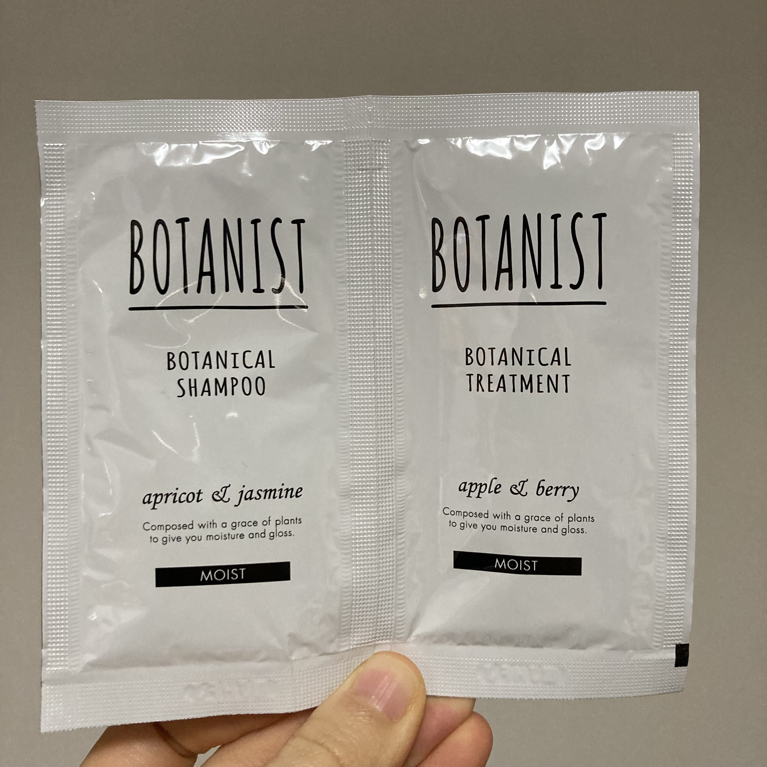 BOTANIST ボタニカルシャンプー モイストのクチコミ「【使った商品】
BOTANIST
ボタニカルシャンプー モイスト
ボタニカルトリートメントモイ.....」（1枚目）