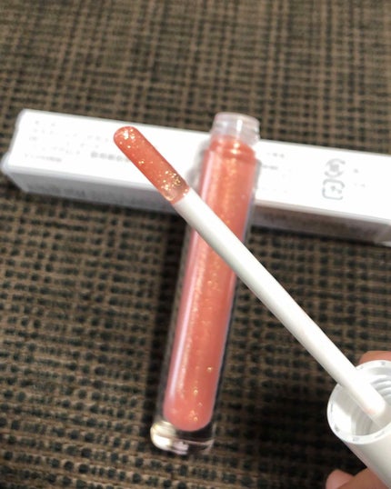 メスメリック グラスリップオイル/CHICCA/リップグロスを使ったクチコミ(2枚目)