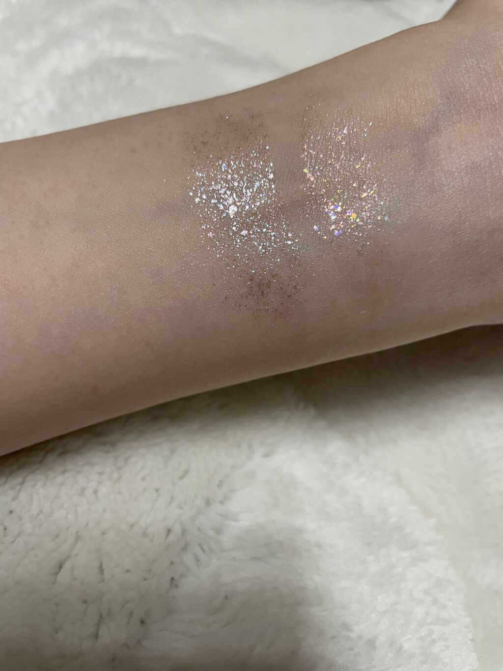 スピングリッターリキッドアイグロー/AMIOK/グリッターを使ったクチコミ（3枚目）