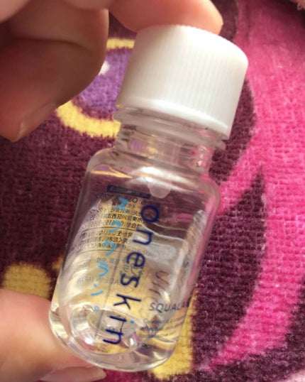 oneskin スクワランオイルのクチコミ「oneskin
スクワラン 15ml
ドラッグストアで購入。
乳液代わりに、スキンケアの最.....」(1枚目)