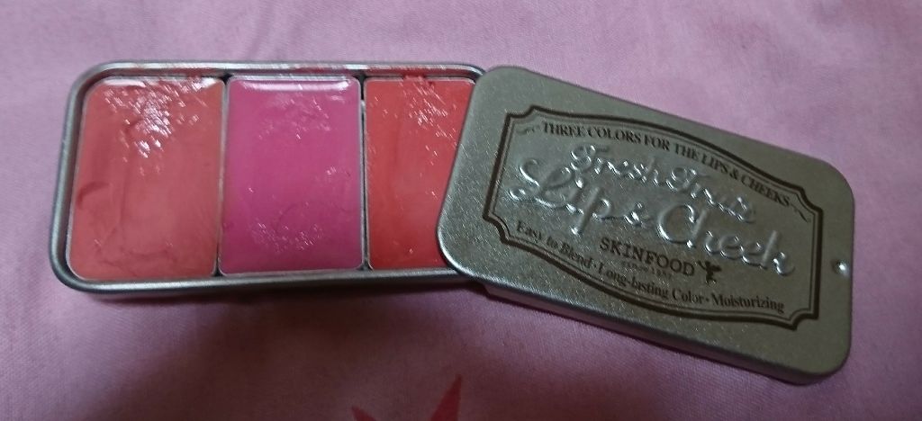 フレッシュフルーツ リップ&チーク トリオ/SKINFOOD/ジェル・クリームチークを使ったクチコミ(2枚目)