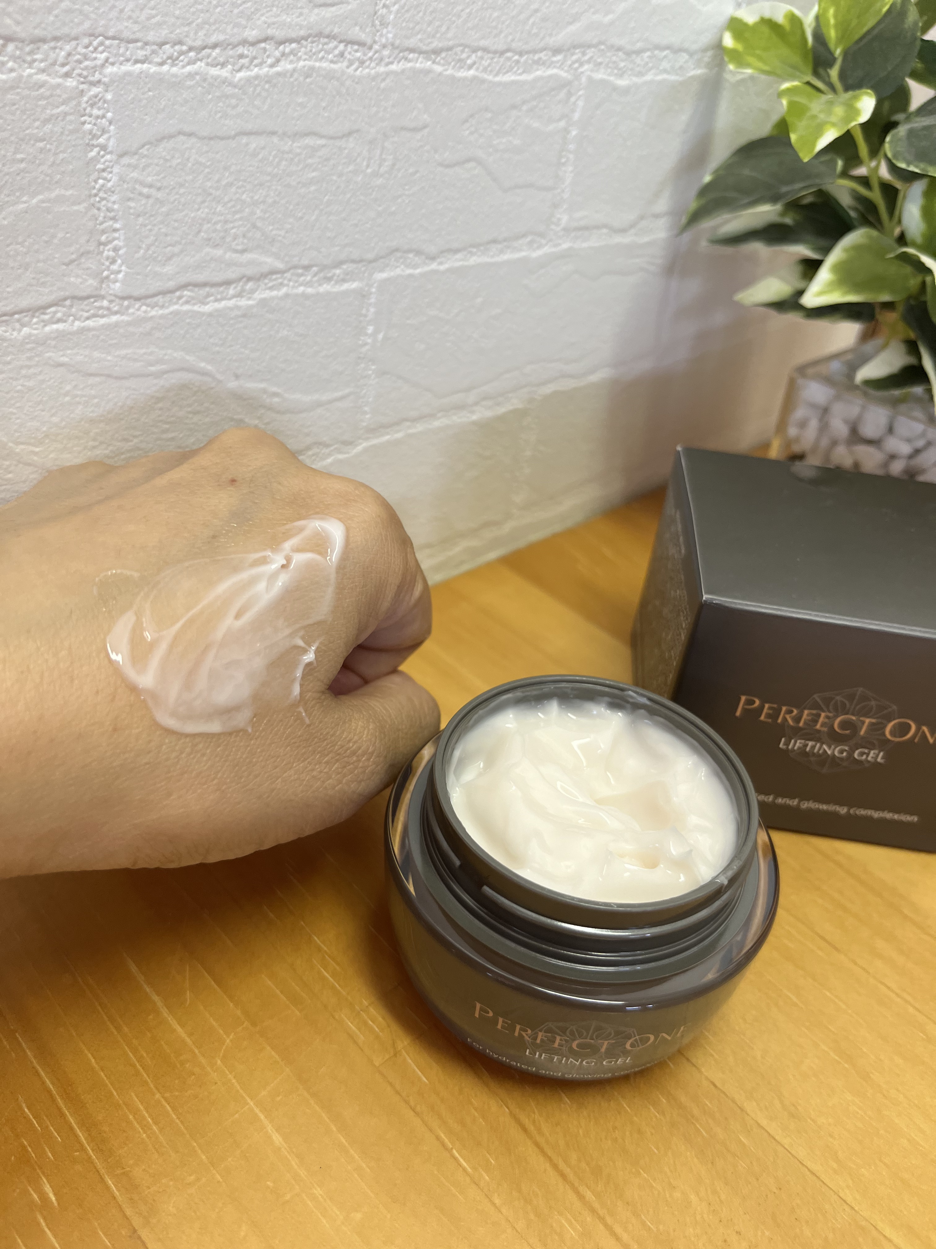 パーフェクトワン リフティングジェル/パーフェクトワン/オールインワン化粧品を使ったクチコミ（3枚目）