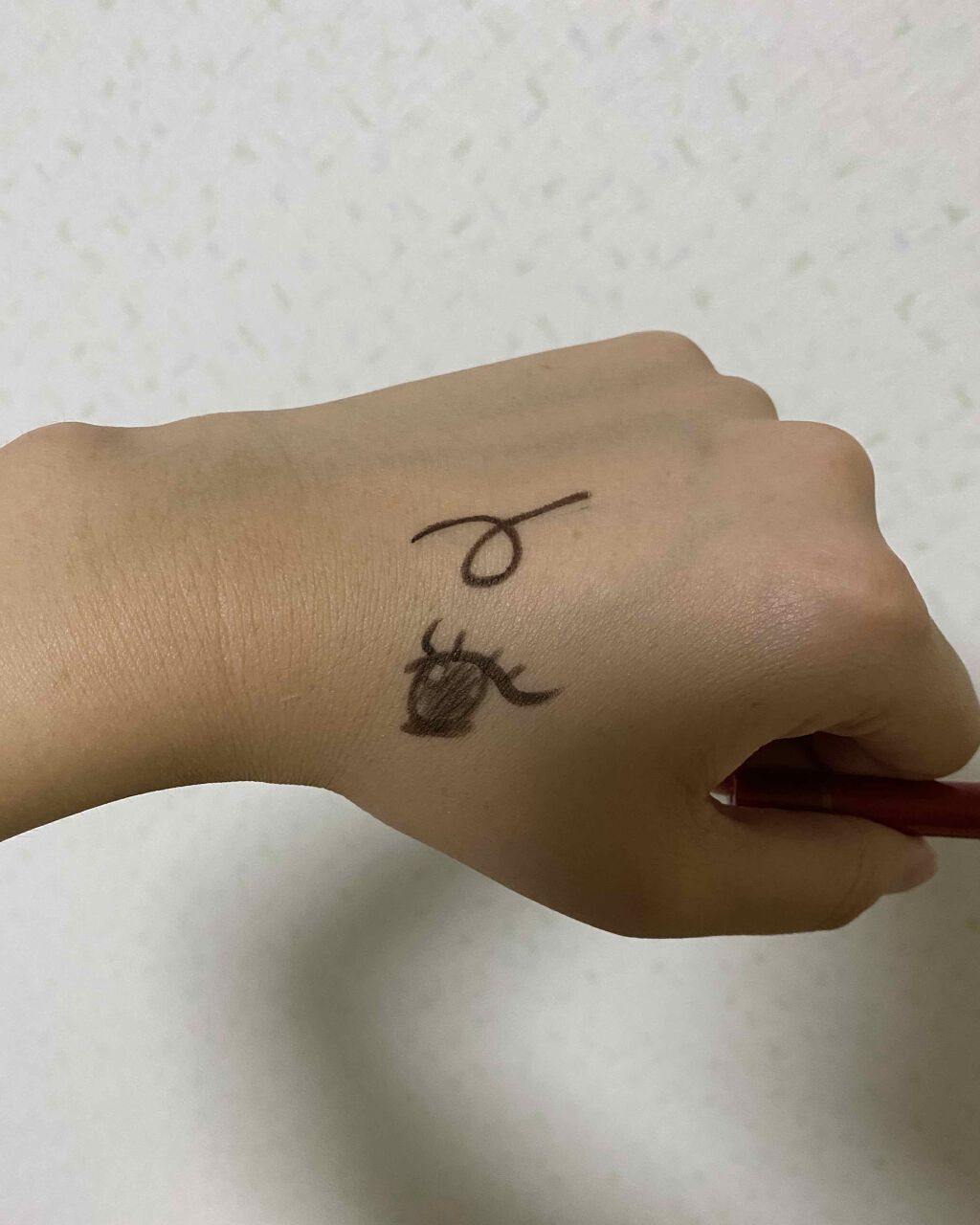 「密着アイライナー」繰り出しペンシル/デジャヴュ/ペンシルアイライナーを使ったクチコミ(3枚目)