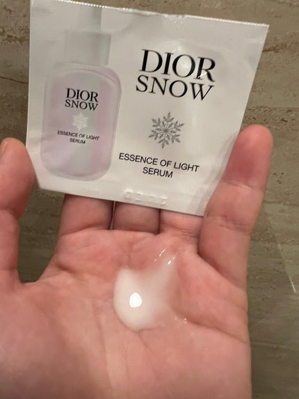 【旧】スノー アルティメット エッセンス オブ ライト/Dior/美容液を使ったクチコミ(3枚目)