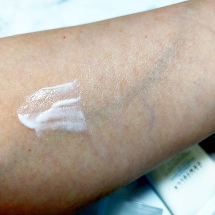 ヒアルーシカ ウォーターフィット サンセラム/SKIN1004/日焼け止めローションを使ったクチコミ(4枚目)