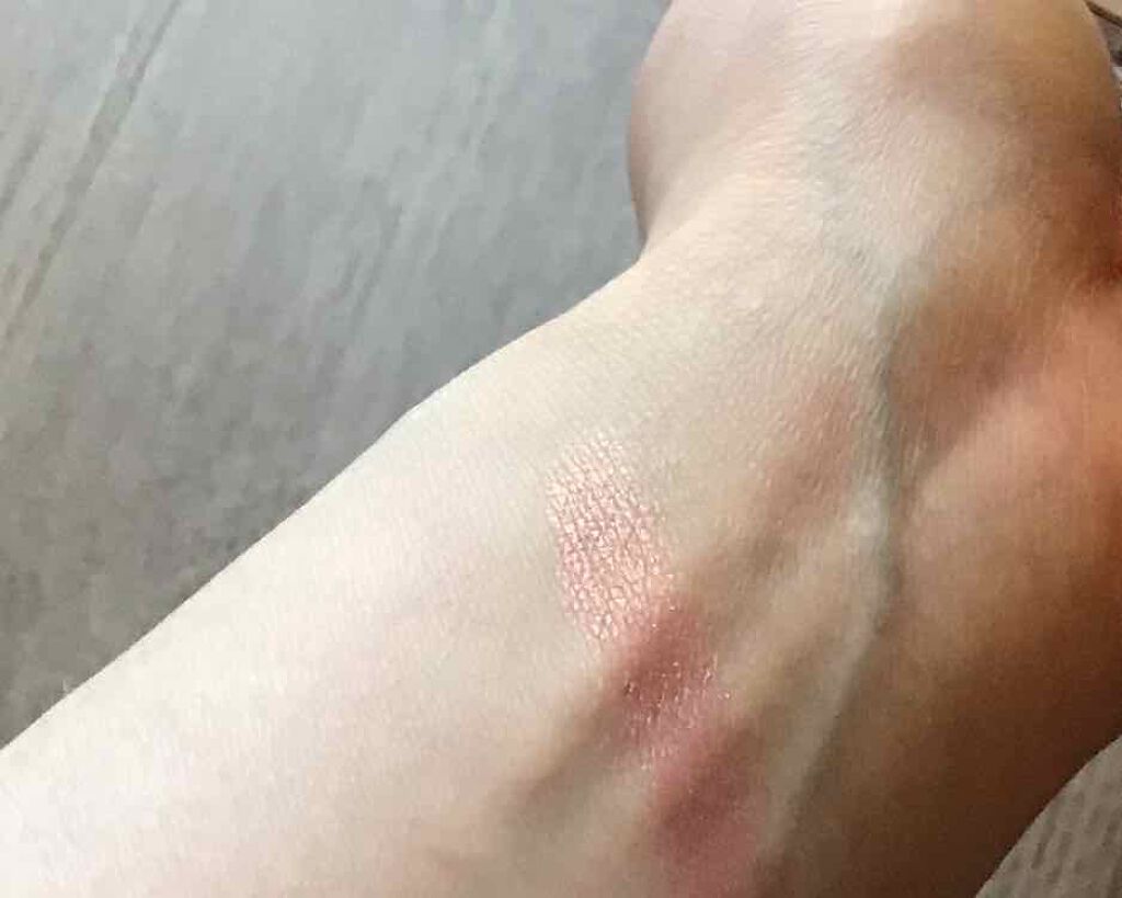 カラークイーン オイルシャドウ/ロレアル パリ/単色アイシャドウを使ったクチコミ（2枚目）