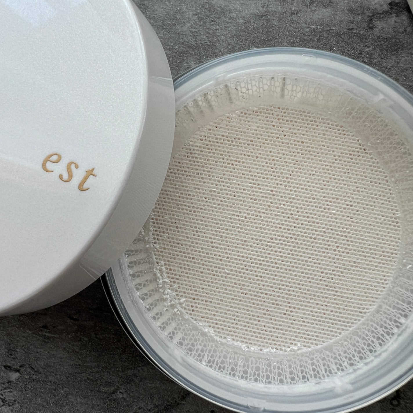 ラスティング クラリティ ルースパウダー/est/ルースパウダーを使ったクチコミ(6枚目)