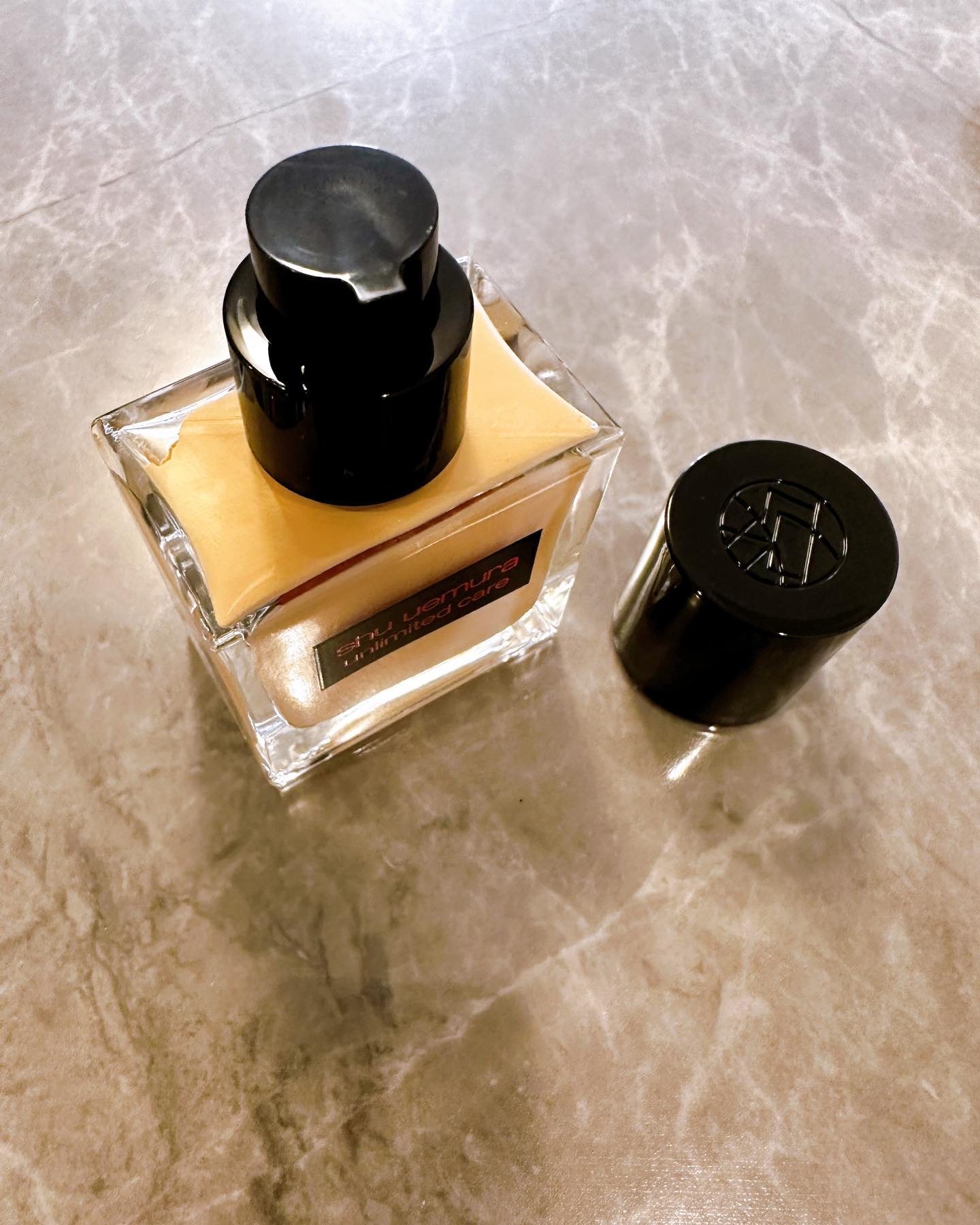 アンリミテッド ケア ツヤ セラム ファンデーション/shu uemura/リキッドファンデーションを使ったクチコミ（2枚目）