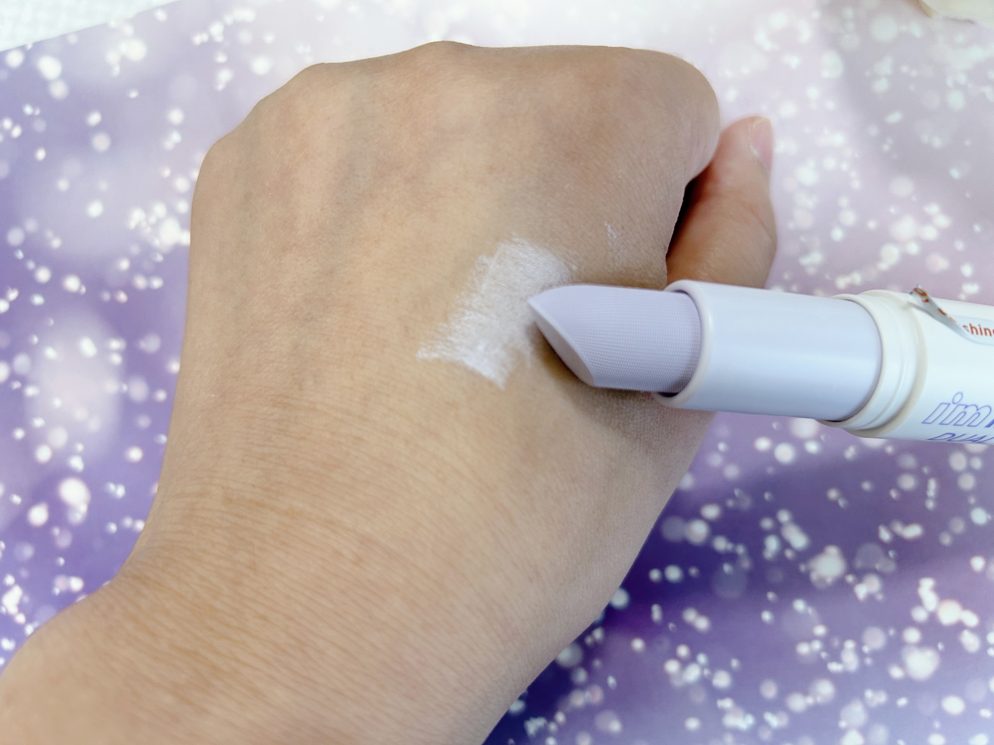 アイムマルチスティックデュアルコレクター 003 マーブルベージュ×パールラベンダー/i’m meme/スティックコンシーラーを使ったクチコミ（3枚目）