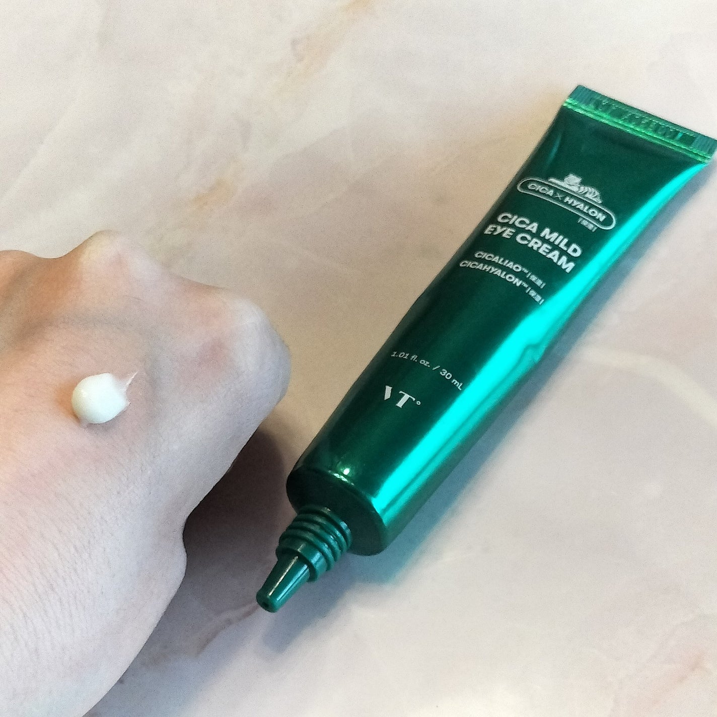 CICA マイルドアイクリーム/VT/アイケア・アイクリームを使ったクチコミ(2枚目)