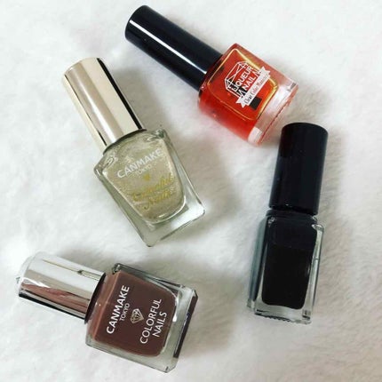 カラフルネイルズ/キャンメイク/マニキュアを使ったクチコミ(2枚目)