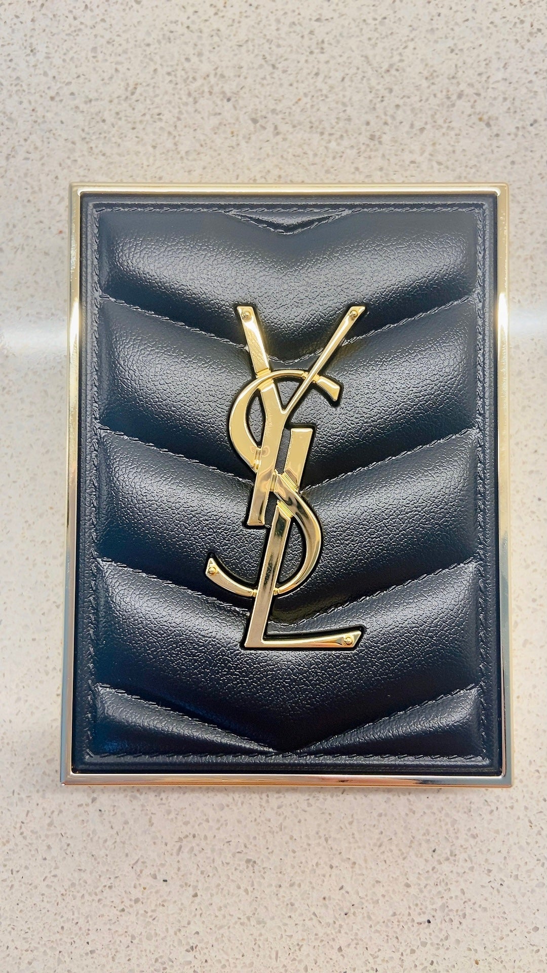 クチュール ミニ クラッチ/YVES SAINT LAURENT BEAUTE/アイシャドウパレットを使ったクチコミ(3枚目)