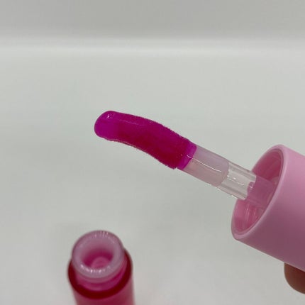 シカ ティンテッド リップ エッセンシャル オイル/VT/リップオイルを使ったクチコミ(4枚目)