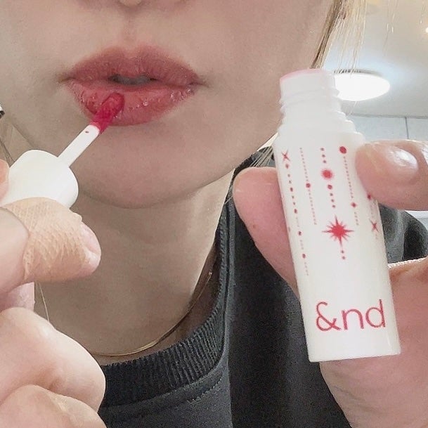アンドバイロムアンド グラッシーボムティント/&nd by rom&nd/リップティントを使ったクチコミ(2枚目)
