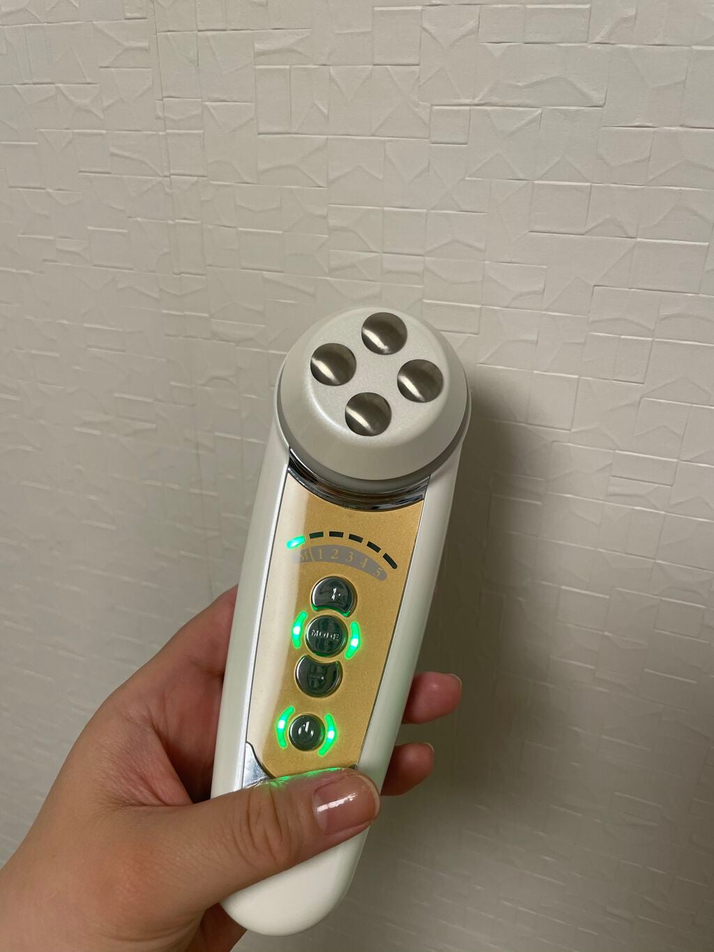 CELL CURE 4Tプラス/BELEGA/美顔器・マッサージを使ったクチコミ(2枚目)