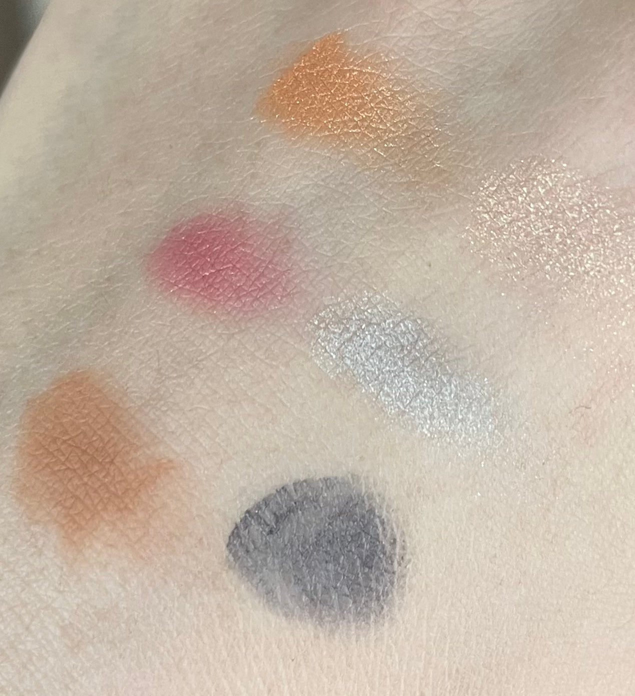 フーミー 反時計回りパレット/WHOMEE/アイシャドウパレットを使ったクチコミ(2枚目)