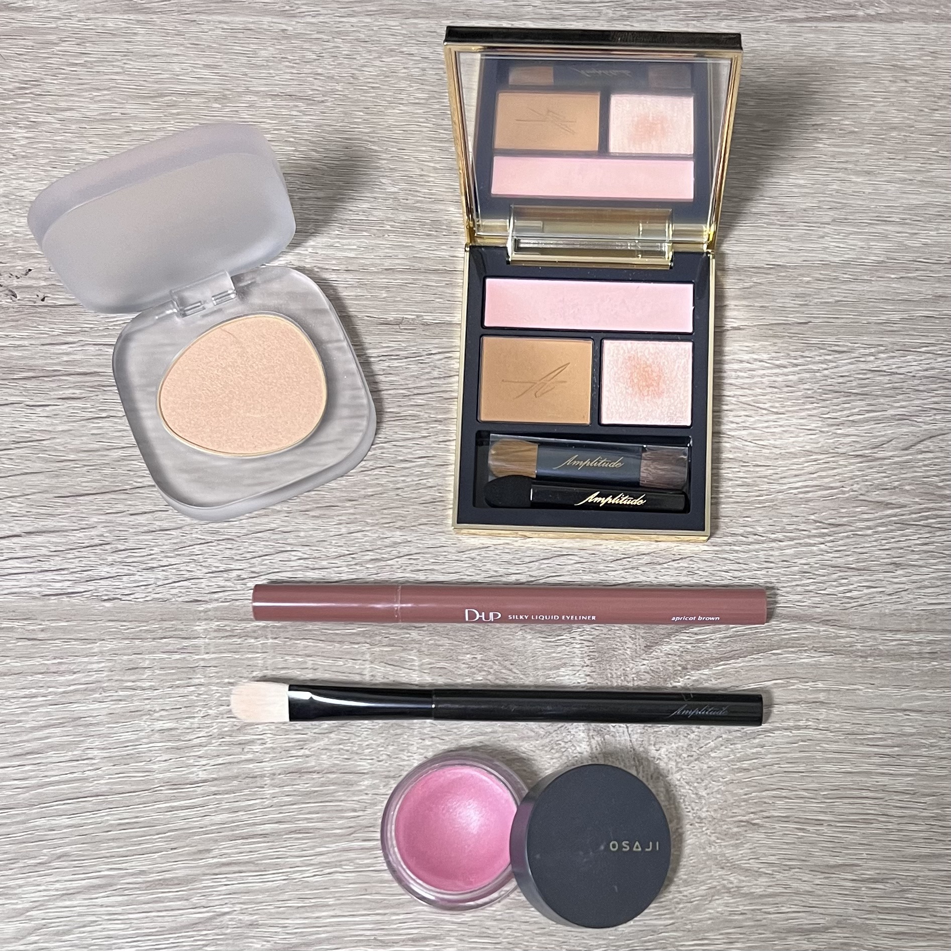 トーン ペタル フロート ブラッシュ EX03 タッチ オブ サン/to/one/パウダーチークを使ったクチコミ（1枚目）