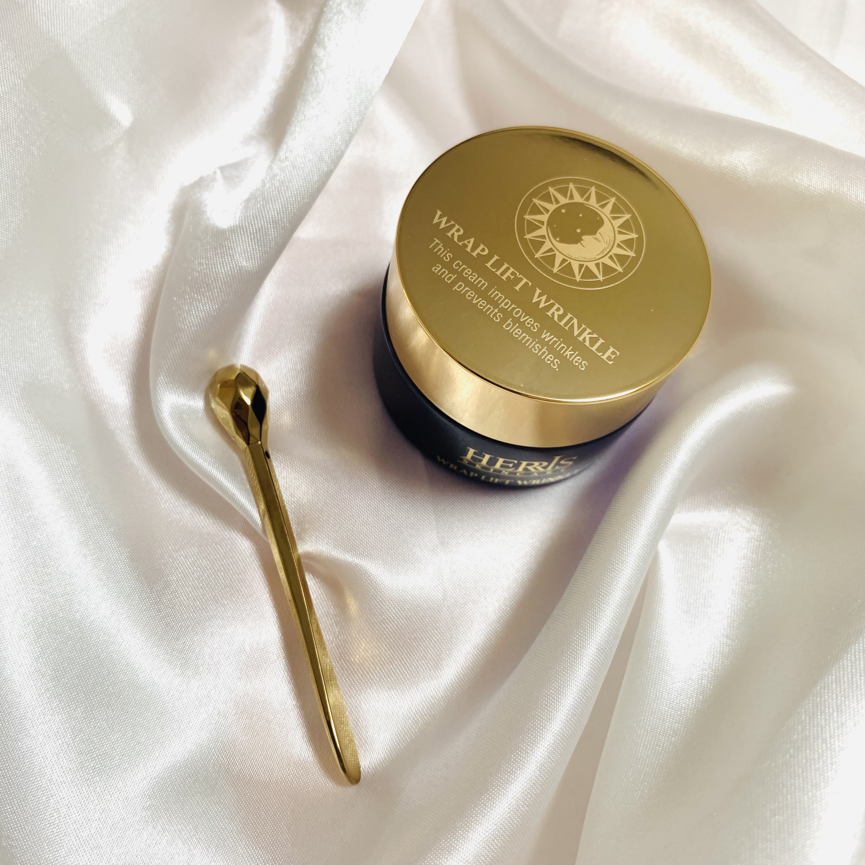 ラップリフトリンクルクリーム/ハーリス/アイケア・アイクリームを使ったクチコミ（1枚目）