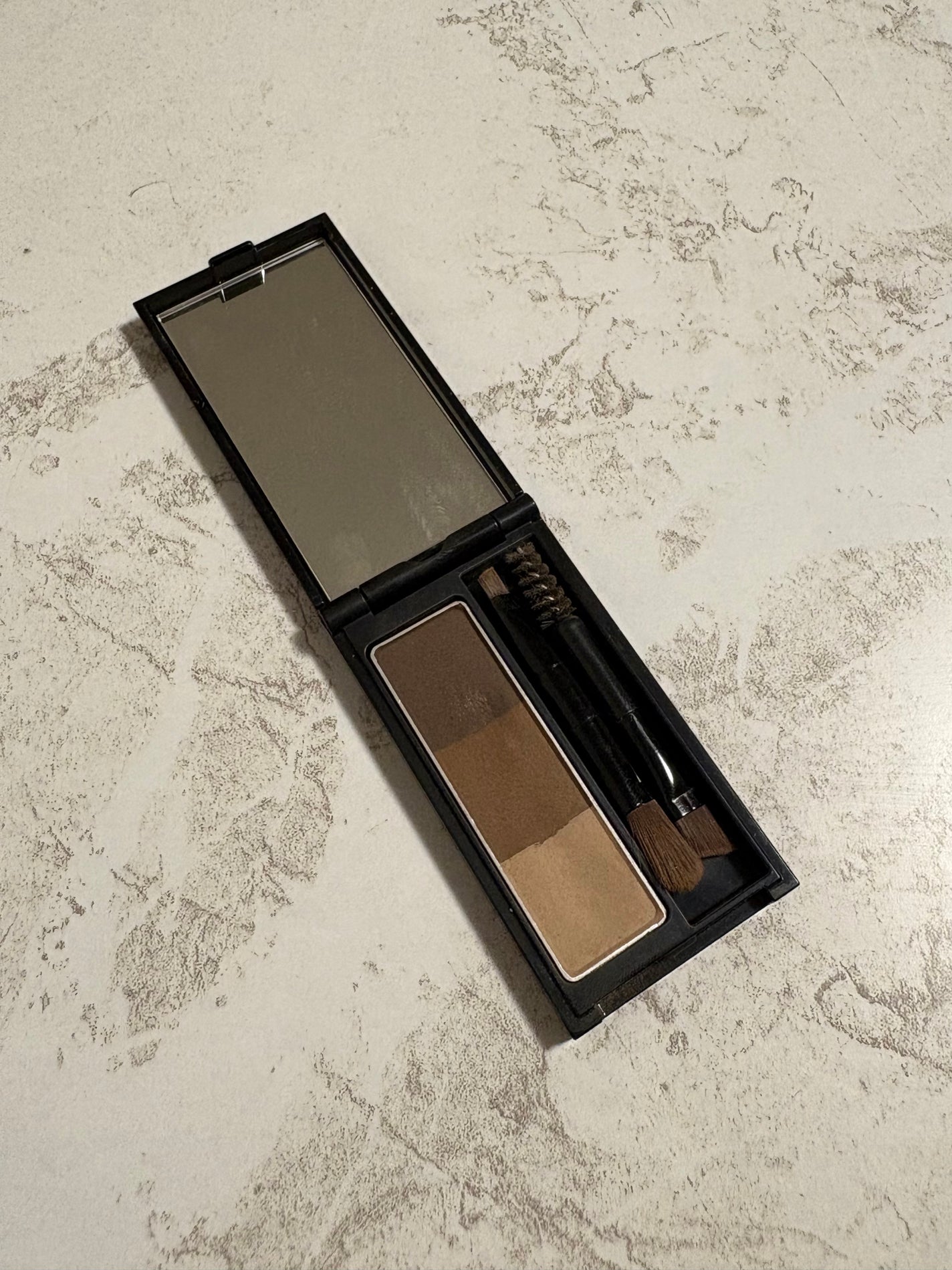 ケイト デザイニングアイブロウ3D/KATE/パウダーアイブロウを使ったクチコミ(3枚目)