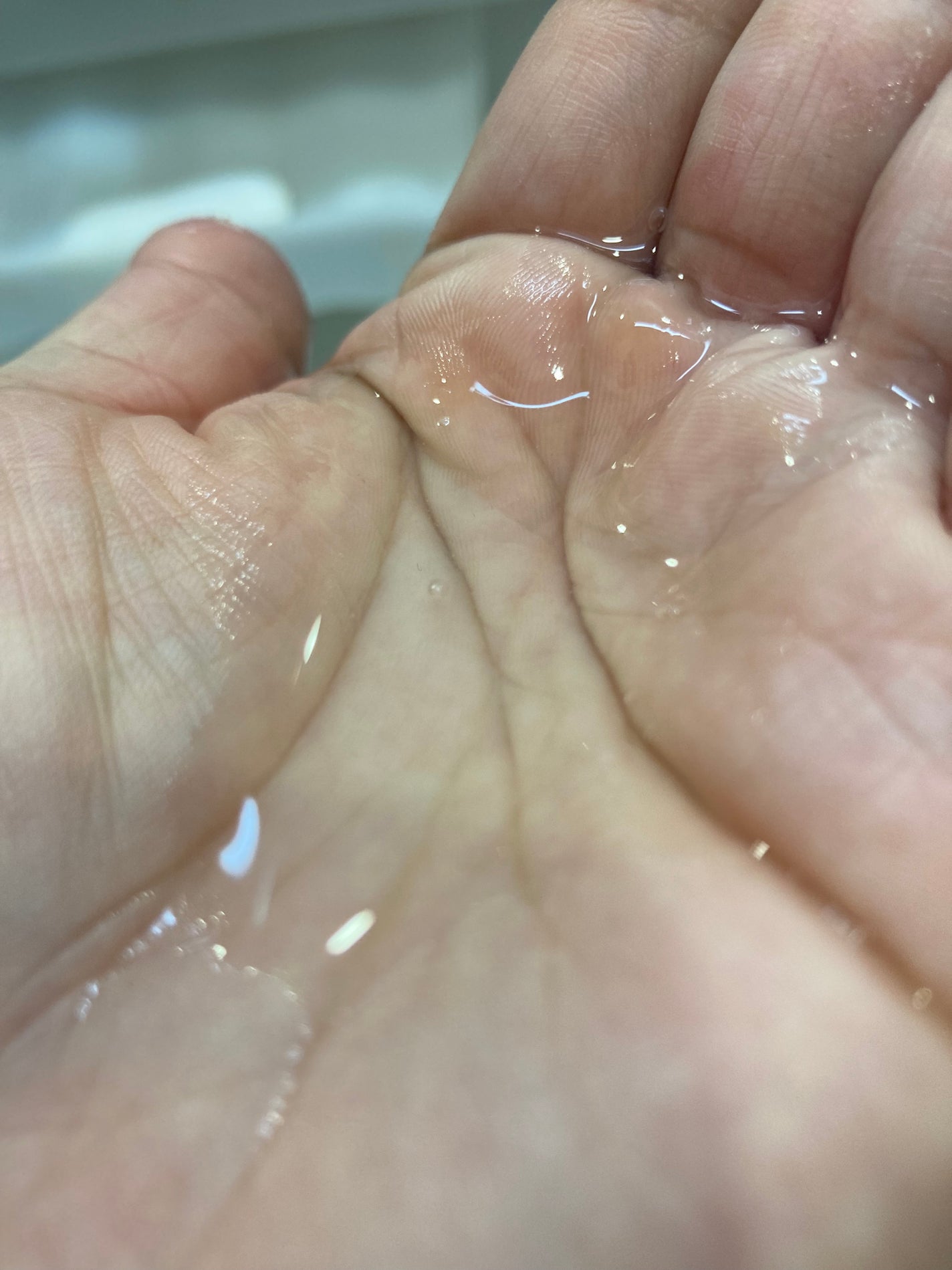 min on LIPS 「KAOエッセンシャルザビューティウォータートリートメントモイス..」(2枚目)