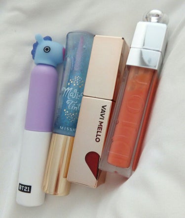 BT21 × VT Cosmetic glow  lip lacquer/VT/リップグロスを使ったクチコミ（1枚目）