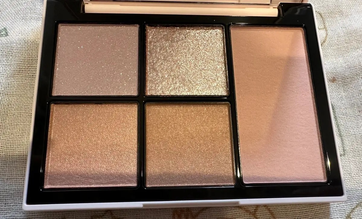 フェイス スタイリスト EX10 Romantic Dreamer/SNIDEL BEAUTY/アイシャドウパレットを使ったクチコミ（1枚目）