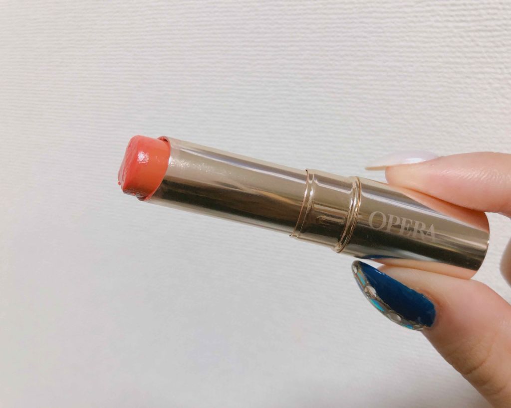 オペラ
リップティント
03 apricot

ルージュ×ティント÷オイルの３つの異なる質感をミックスしたリップ。らしい。

ティントらしくしっかり色持ちしてくれる。コップとかへの色写りが少ないなあと感じる。
ただティントらしくしっかり乾燥