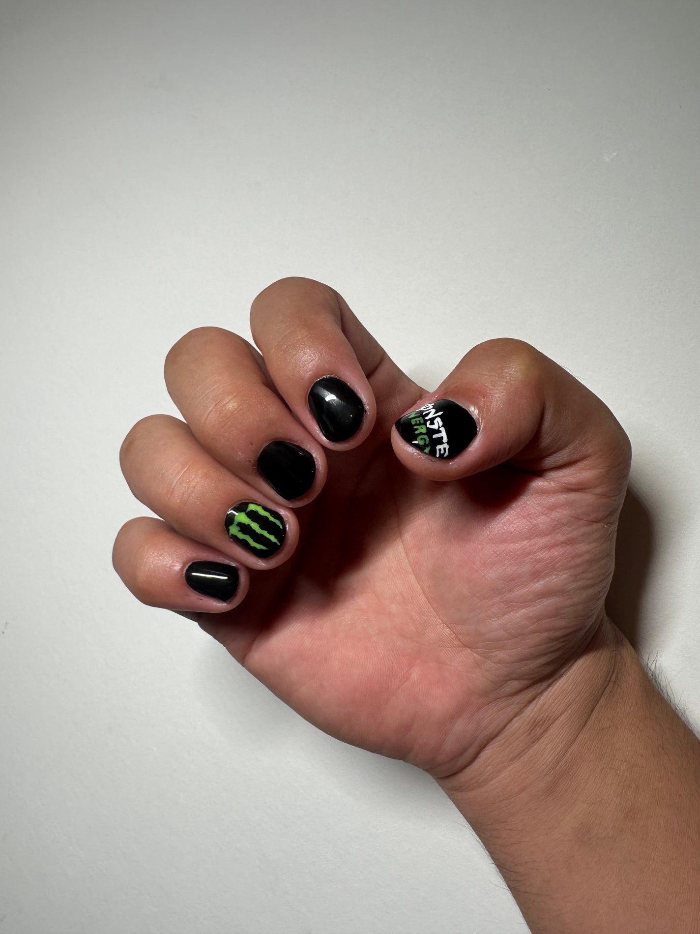 ちゃーん♡ on LIPS 「#ネイルデザイン#メンズネイル#モンスター#モンスターネイル#..」(2枚目)