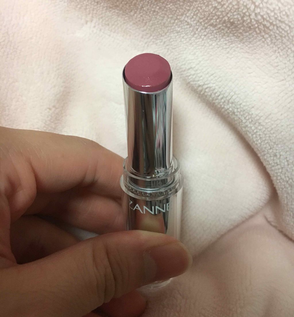 ラスティンググロスリップ/CEZANNE/口紅を使ったクチコミ（2枚目）