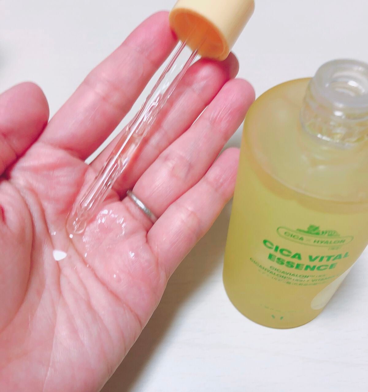 シカバイタル エッセンス/VT/美容液を使ったクチコミ(2枚目)