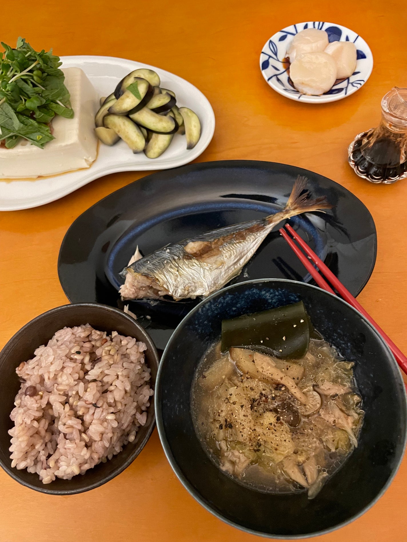 プランクトン on LIPS 「美肌への道ほたてあじの塩焼き小豆ご飯豚肉と白菜の煮物冷奴 ..」(1枚目)