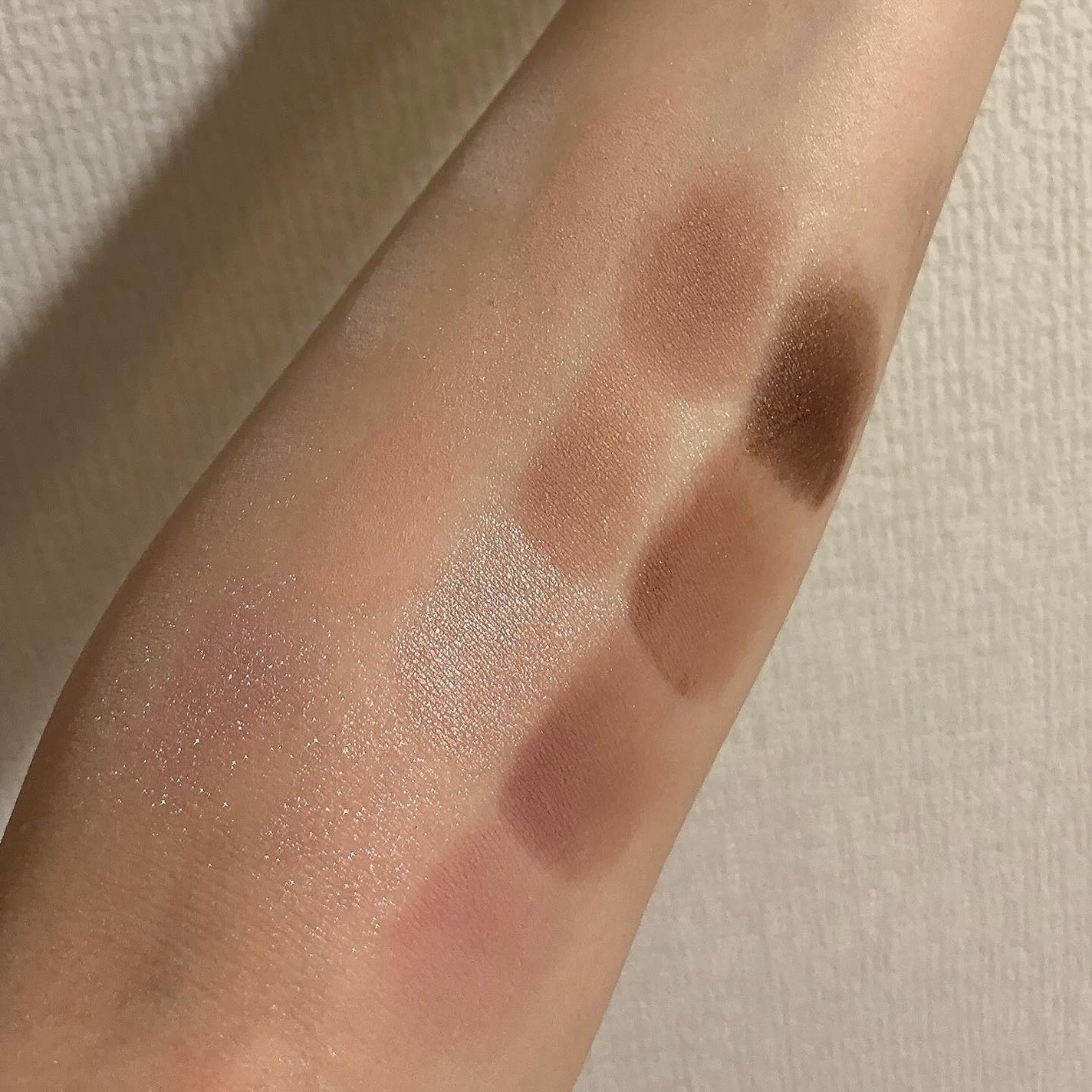 ソフトブラーリングアイパレット/wakemake/アイシャドウパレットを使ったクチコミ(4枚目)