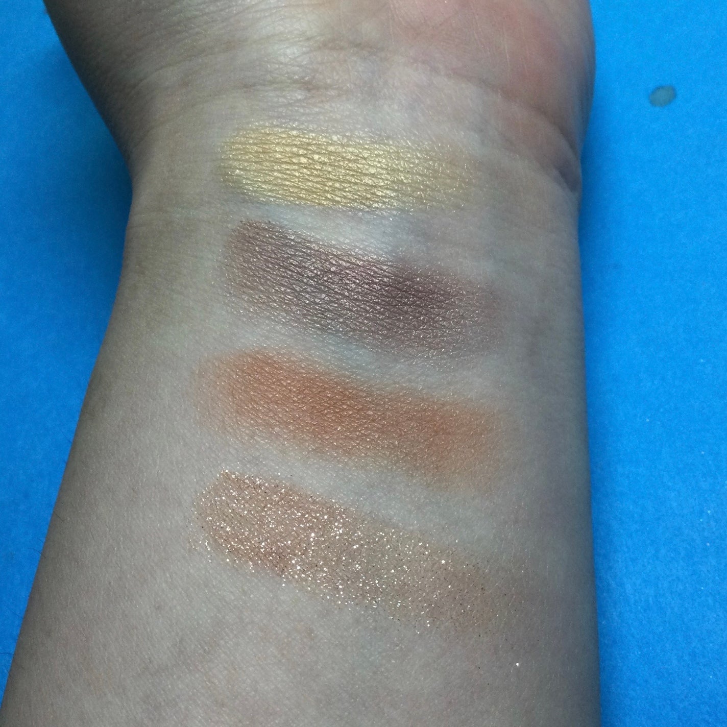 フェイスカラーパレット/チャコット・コスメティクス/アイシャドウパレットを使ったクチコミ(3枚目)