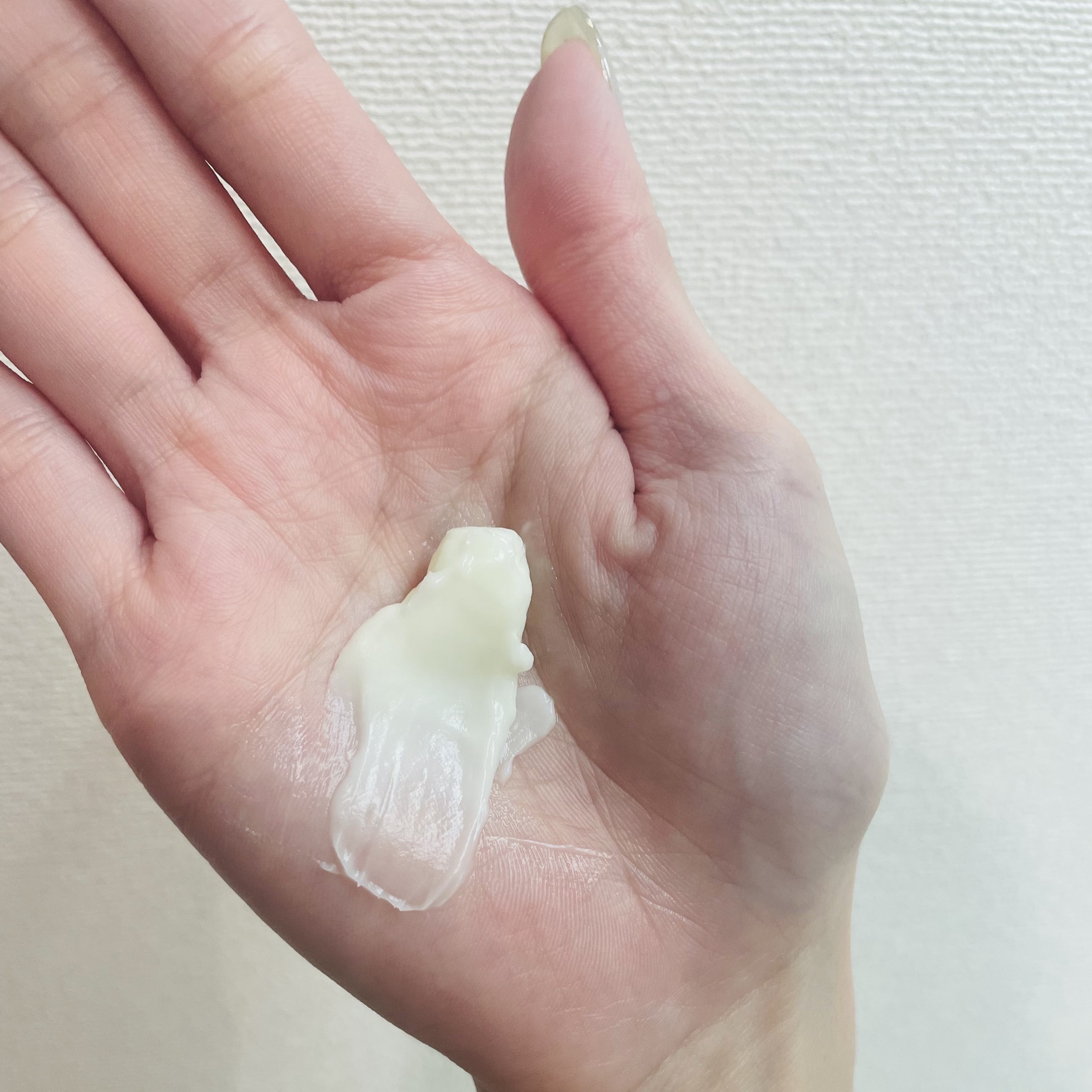 ボムバストクリーム　リッチ 限定パッケージ（SAKURAコレクション）/PEACH JOHN/バストケア・ヒップケアを使ったクチコミ（2枚目）