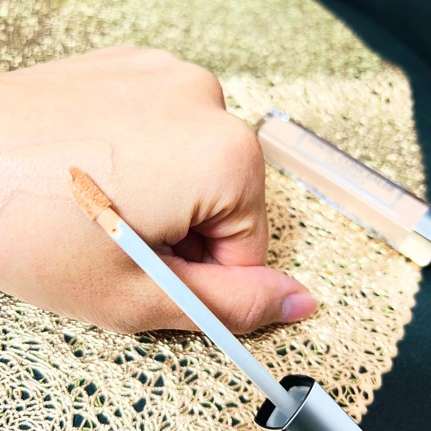 カリプソ マジックコンシーラー グロッシーベージュ/カリプソ/コンシーラーを使ったクチコミ（2枚目）