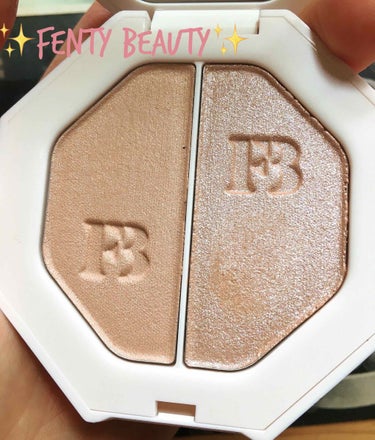 FENTY BEAUTY BY RIHANNAより、
KILLAWATT freestyle highlighterの
# LIGHTING DUST
# FIRE CRYSTAL
の色味をなんと都内の