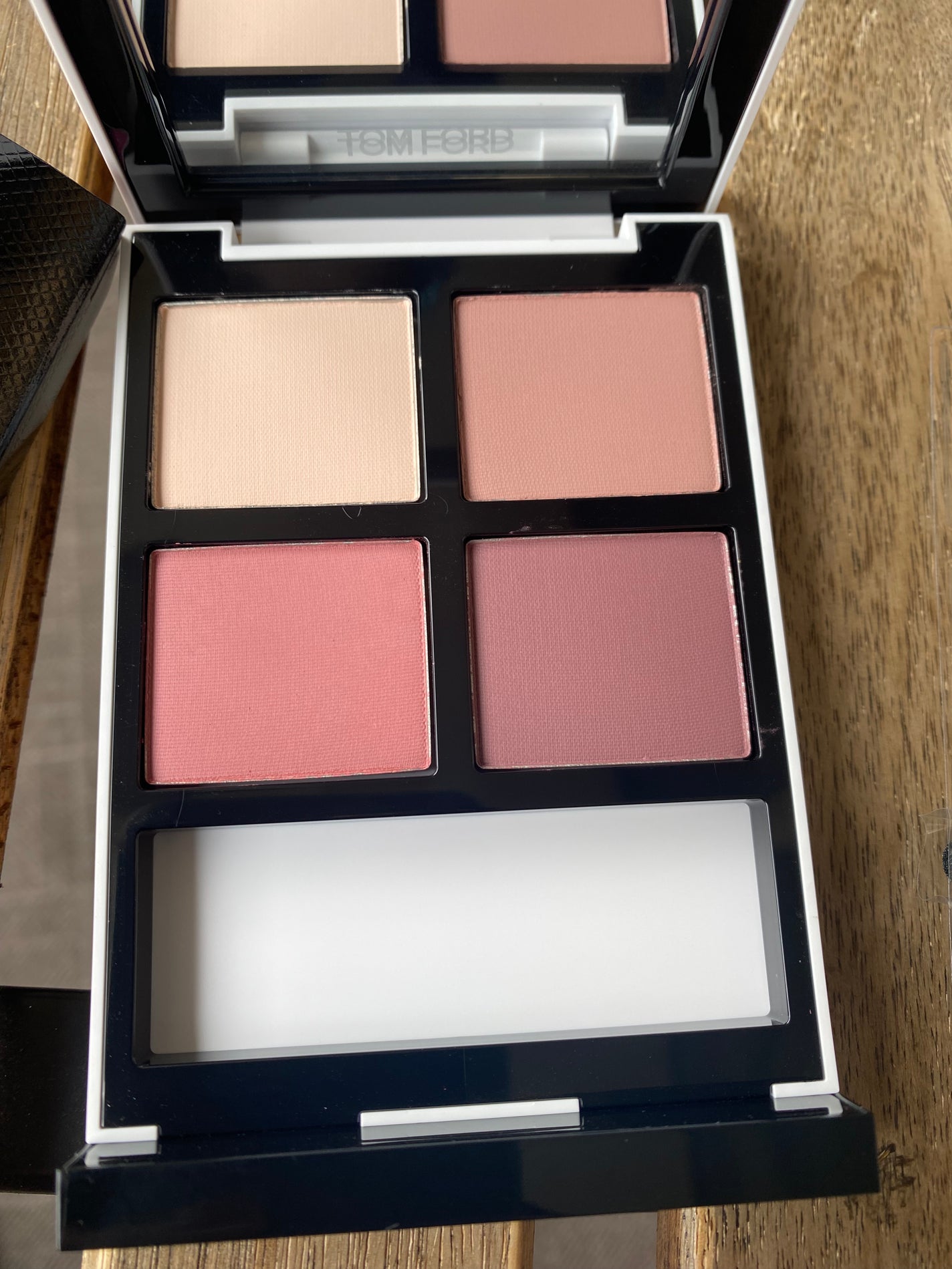 アイ カラー クォード/TOM FORD BEAUTY/アイシャドウパレットを使ったクチコミ(2枚目)