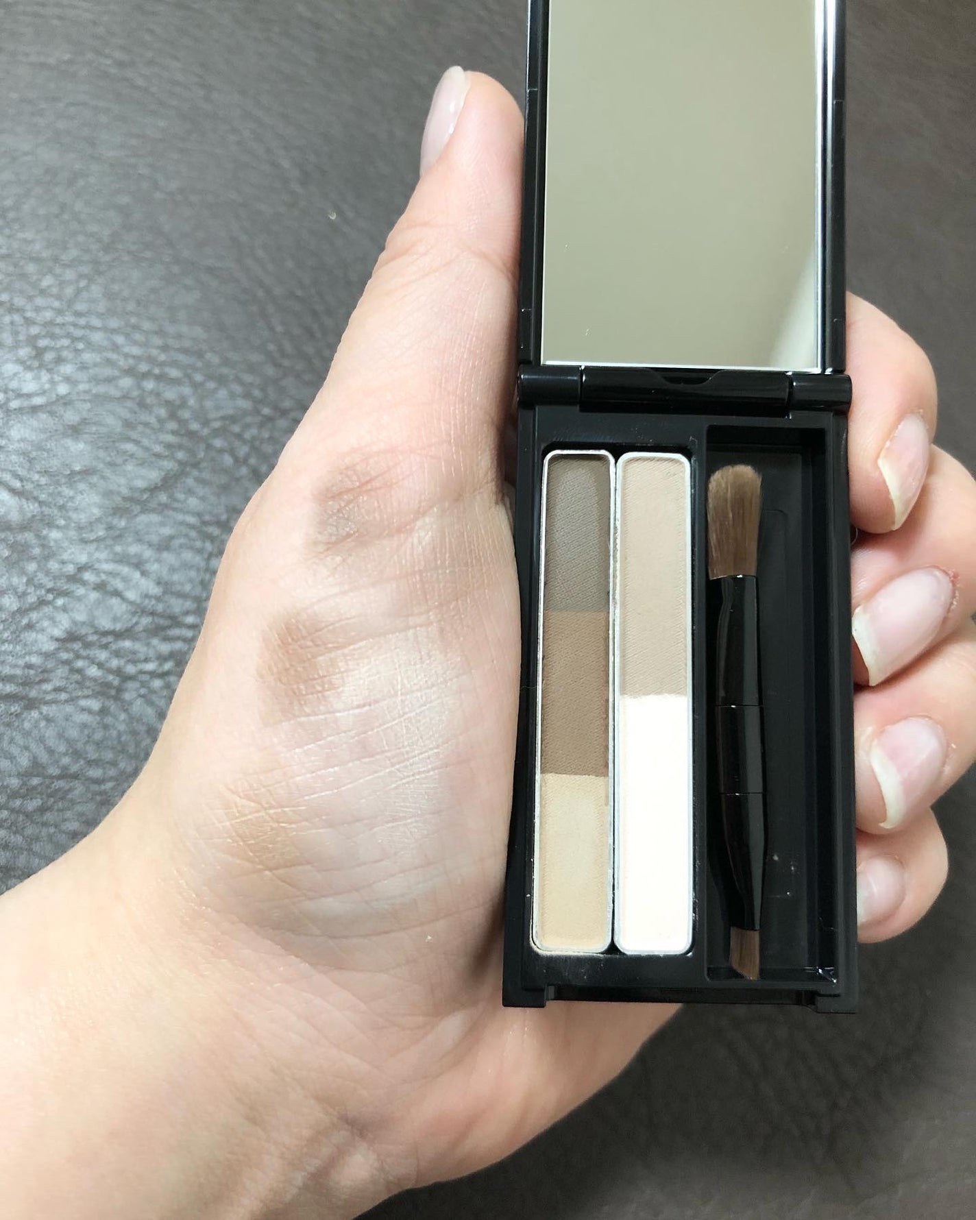 ケイト デザイニングアイブロウ 3D(デュアルコントゥアカラー)/KATE/パウダーアイブロウを使ったクチコミ(3枚目)