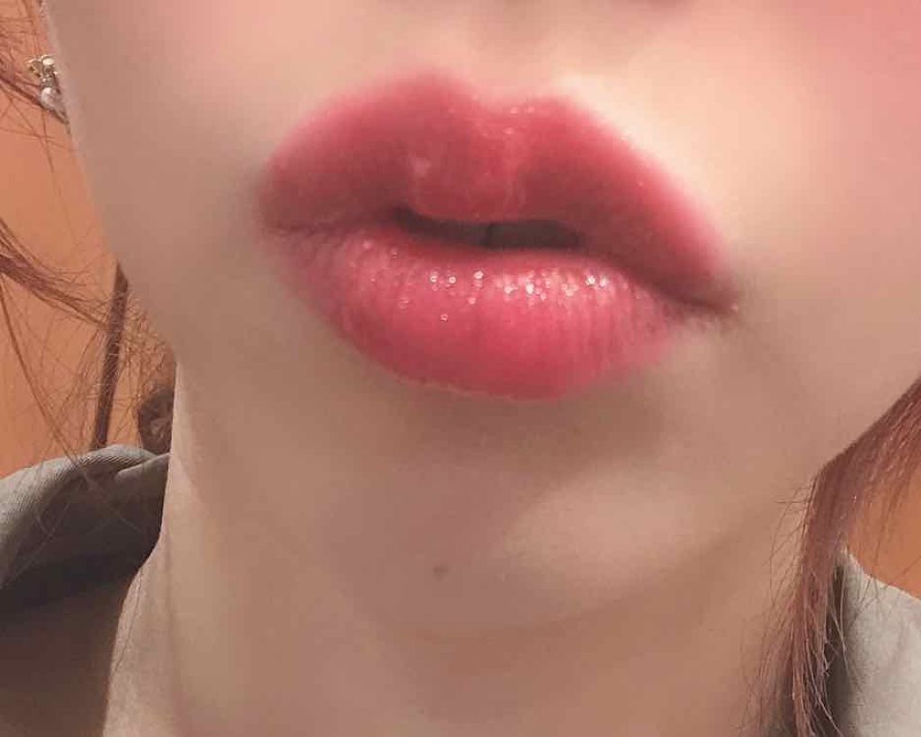 キラティントグロス/WHOMEE/リップティントを使ったクチコミ（2枚目）