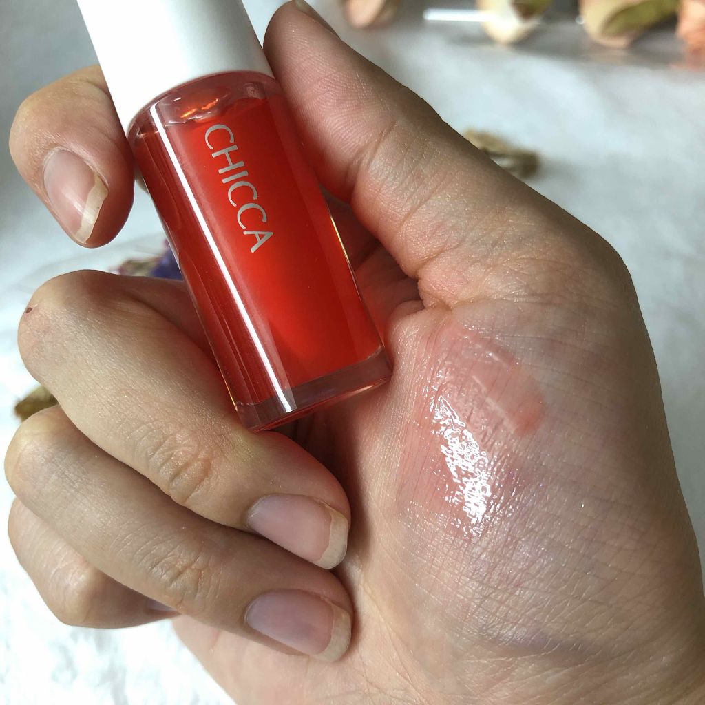 メスメリック ウェットリップオイル/CHICCA/リップグロスを使ったクチコミ(2枚目)
