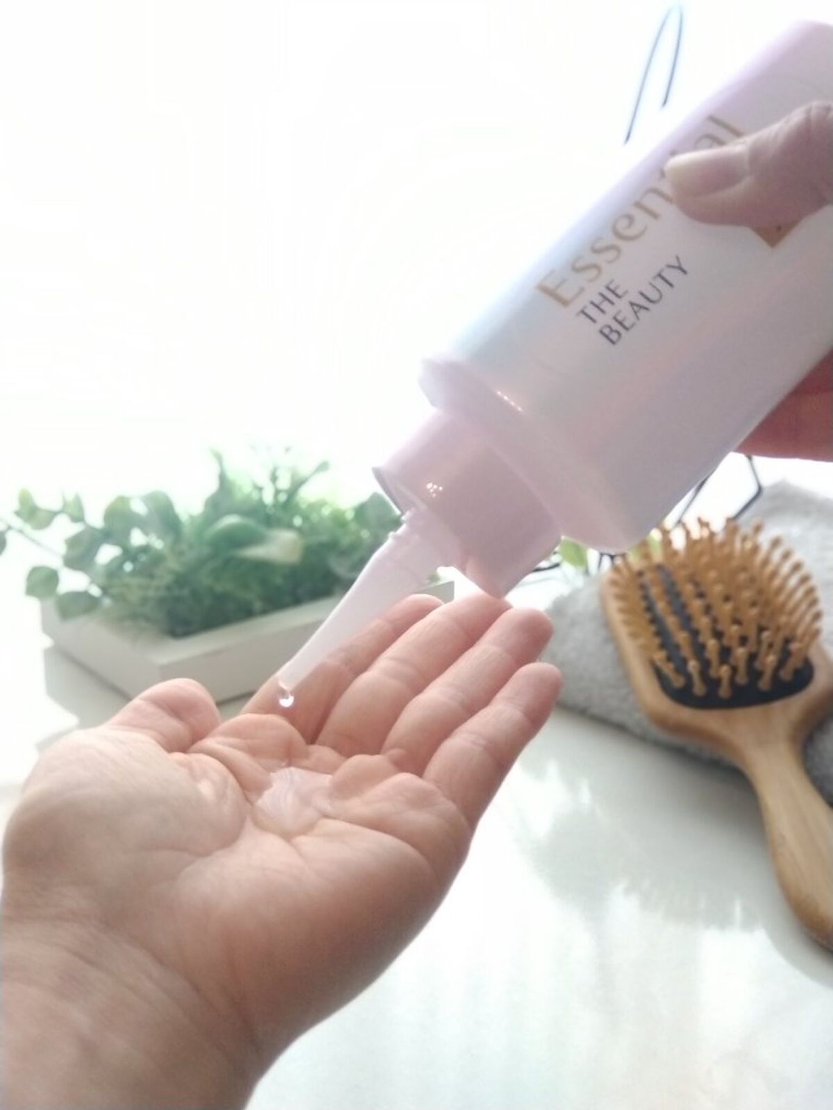 エッセンシャル プレミアム ウォータートリートメント EXスムース/エッセンシャル/アウトバストリートメントを使ったクチコミ（2枚目）