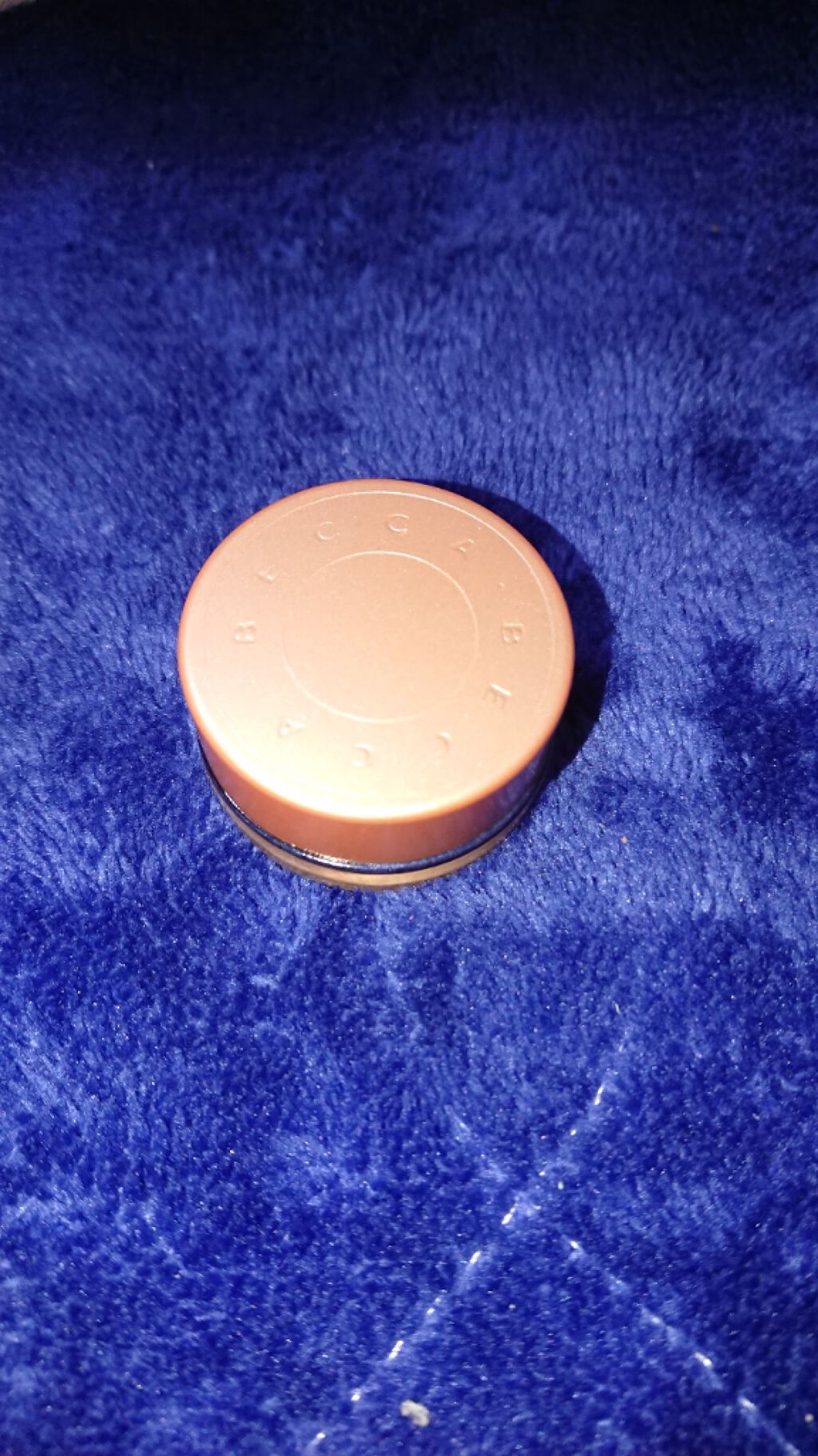 BECCA Under Eye Brightening Corrector  Medium to Deep/BECCA/クリームコンシーラーを使ったクチコミ（2枚目）